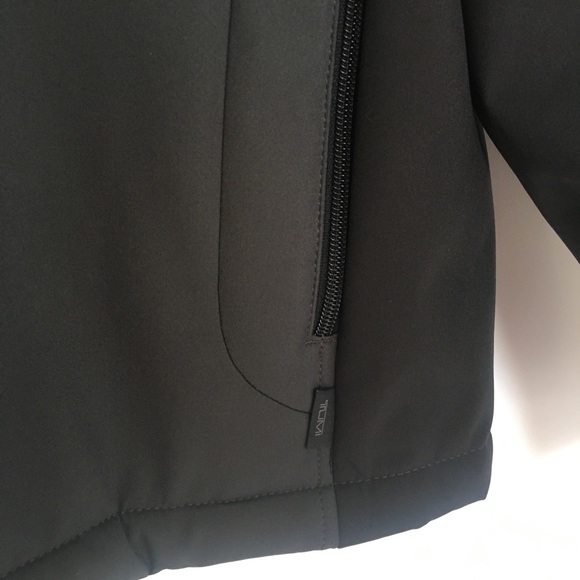 Tumi Stretch Softshell Jacket W/ Fur Lining Medium - Picture 10 of 15